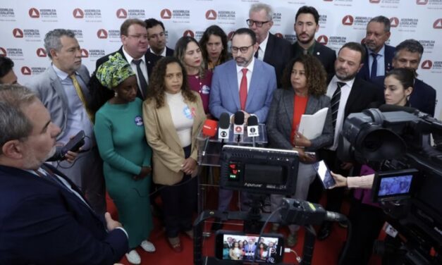 Oposição acusa Zema de usar crise no Rio como palanque e denuncia abandono da segurança em Minas