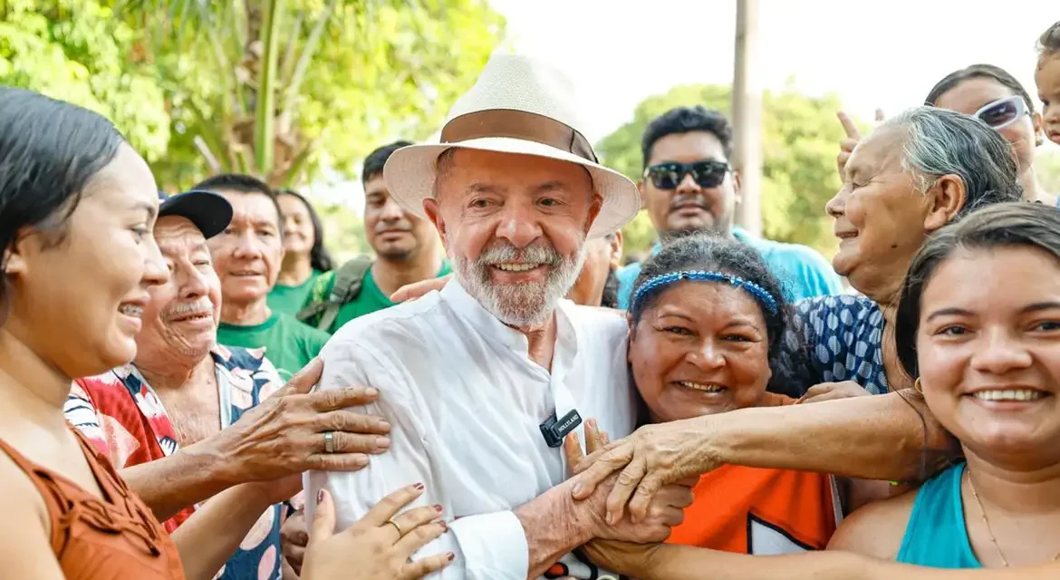 Senado aprova isenção de IR para quem ganha até R$ 5 mil; Lula celebra avanço tributário