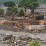 Vítimas celebram condenação da BHP no caso da tragédia de Mariana: ‘Meu filho agora vai poder descansar em paz’