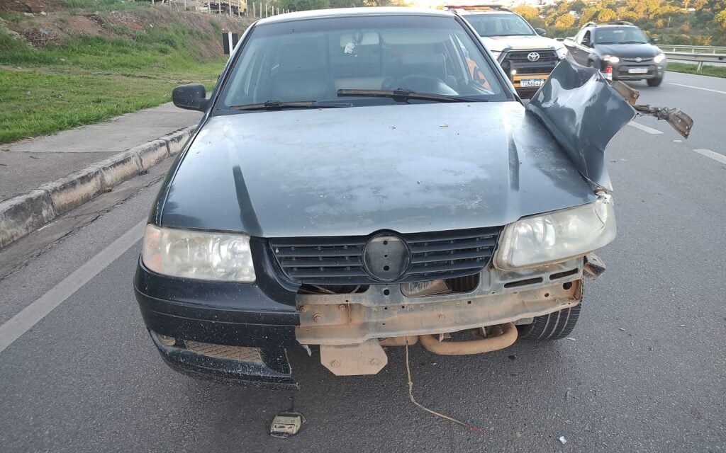 Motorista de 64 anos fica gravemente ferido em acidente na MG-050