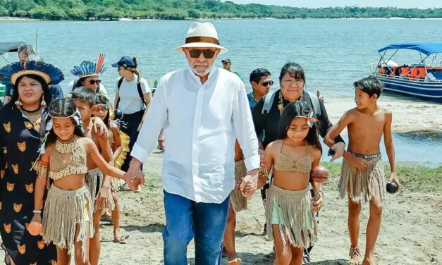 Lula visita aldeia indígena no Pará e promete energia elétrica para mais de 4 mil famílias