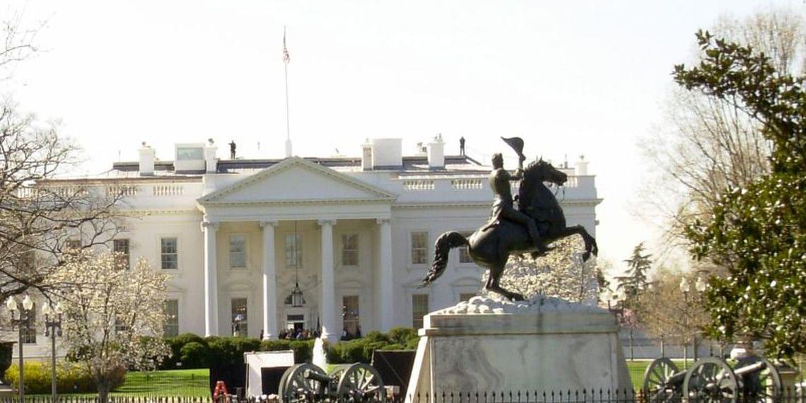 Tiroteio perto da Casa Branca deixa dois membros da Guarda Nacional feridos