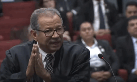 Desembargador aposentado convoca paralisação em apoio a Bolsonaro após prisão