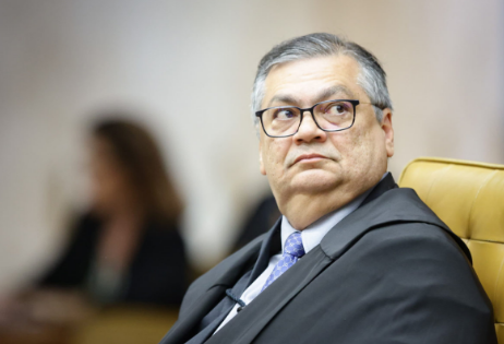 “Senhores de escravos do século 18”: Flávio Dino critica empresas de mototáxi em voto no STF