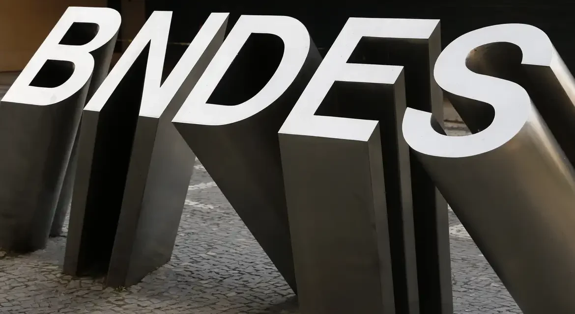 BNDES aprova R$ 230 bilhões em crédito até setembro e registra maior carteira em 9 anos