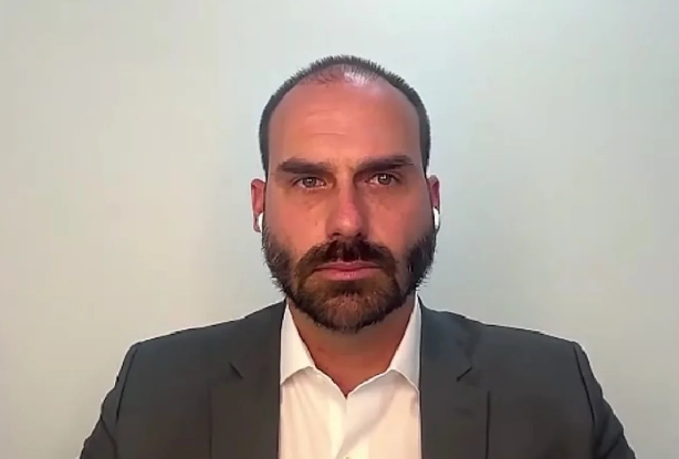 Por unanimidade, STF aceita denúncia e deputado Eduardo Bolsonaro vira réu