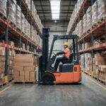 Como otimizar o fluxo interno de mercadorias com empilhadeiras especializadas?