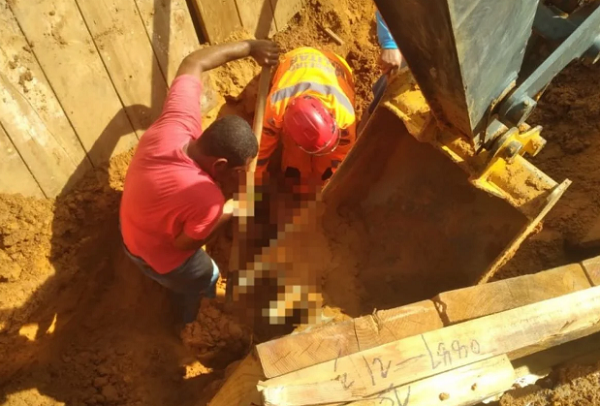 Desmoronamento em obra de esgoto causa morte de trabalhador em Minas Gerais