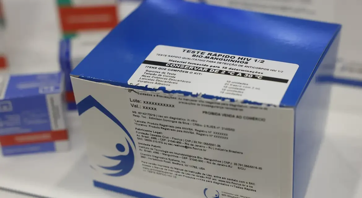 Fiocruz assume fábrica da bioMérieux no Rio para ampliar produção de kits diagnósticos para o SUS