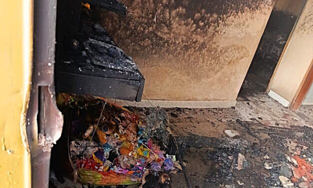 Bombeiros combatem incêndio em residência no bairro Bela Vista, em Formiga-MG