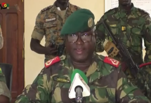 Golpe militar em Guiné-Bissau derruba presidente e cancela processo eleitoral