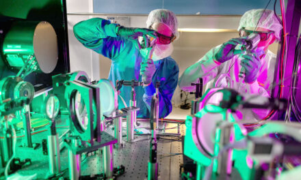 E por falar em eletrônica… Laser ZEUS alcança potência inédita de 2 petawatts nos EUA