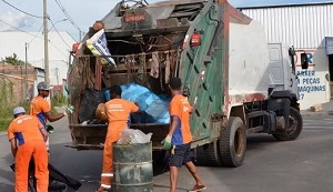 “Lei Laudemir” torna obrigatória instalação de câmeras em caminhões de lixo em Nova Serrana