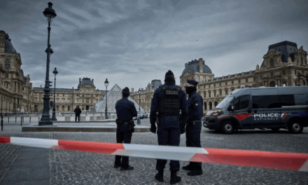 Roubo milionário expõe que Museu do Louvre utilizava senha “Louvre”