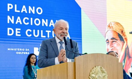 Sem ‘todes’: Lula sanciona lei que proíbe linguagem neutra nos órgãos públicos