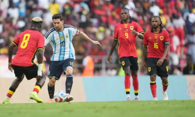 Messi é ovacionado em Luanda e Argentina encerra temporada com vitória sobre Angola
