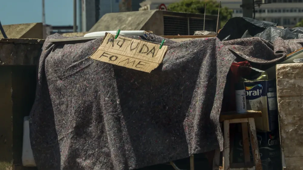 Câmara de BH aprova em 1º turno projeto que propõe retorno de pessoas em situação de rua às cidades de origem