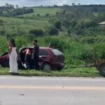 Carro e carreta se envolvem em acidente na MG-050, em Formiga