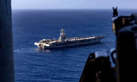 Estados Unidos enviam maior porta-aviões do mundo para o Atlântico em meio a tensões com a Venezuela