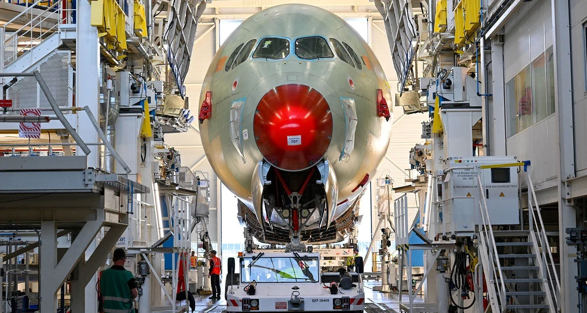 Qantas revela imagens do avião que promete voar 22 horas sem escalas