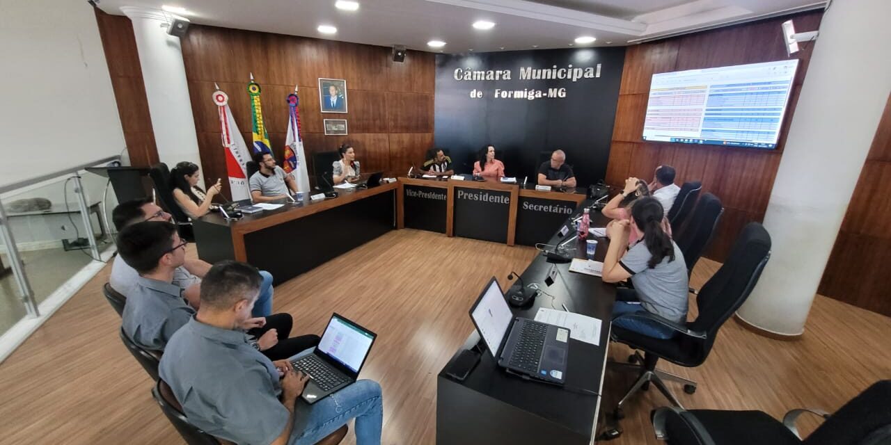 Câmara de Formiga discute gratificação natalina com Executivo e Sindicato dos Servidores