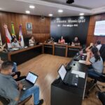 Câmara de Formiga discute gratificação natalina com Executivo e Sindicato dos Servidores