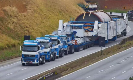 Supercarreta com carga de 850 toneladas será escoltada pela PMMG na BR-354 neste sábado (8)