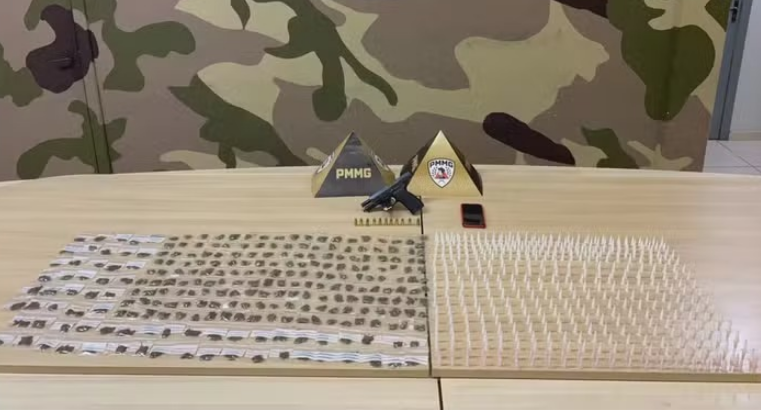 PM apreende bomba, armas e drogas com suspeito do Comando Vermelho, em MG