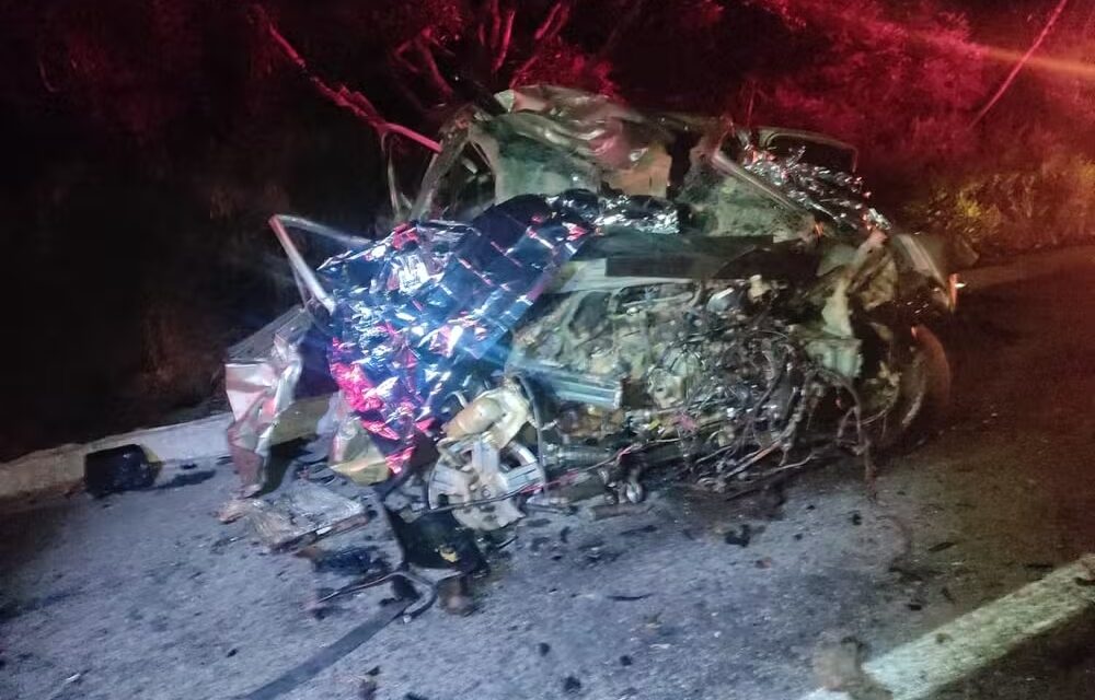 Dois homens morrem em acidente na BR-494 em São Sebastião do Oeste